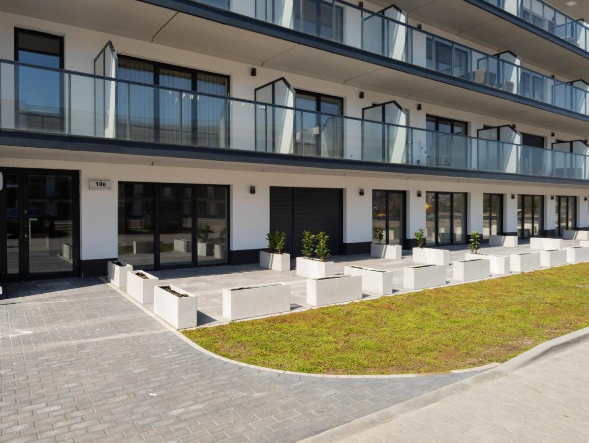 Wellness & Spa Resort Dziwnow Riverfront Apartments With Parking By Noclegi Renters Exterior photo